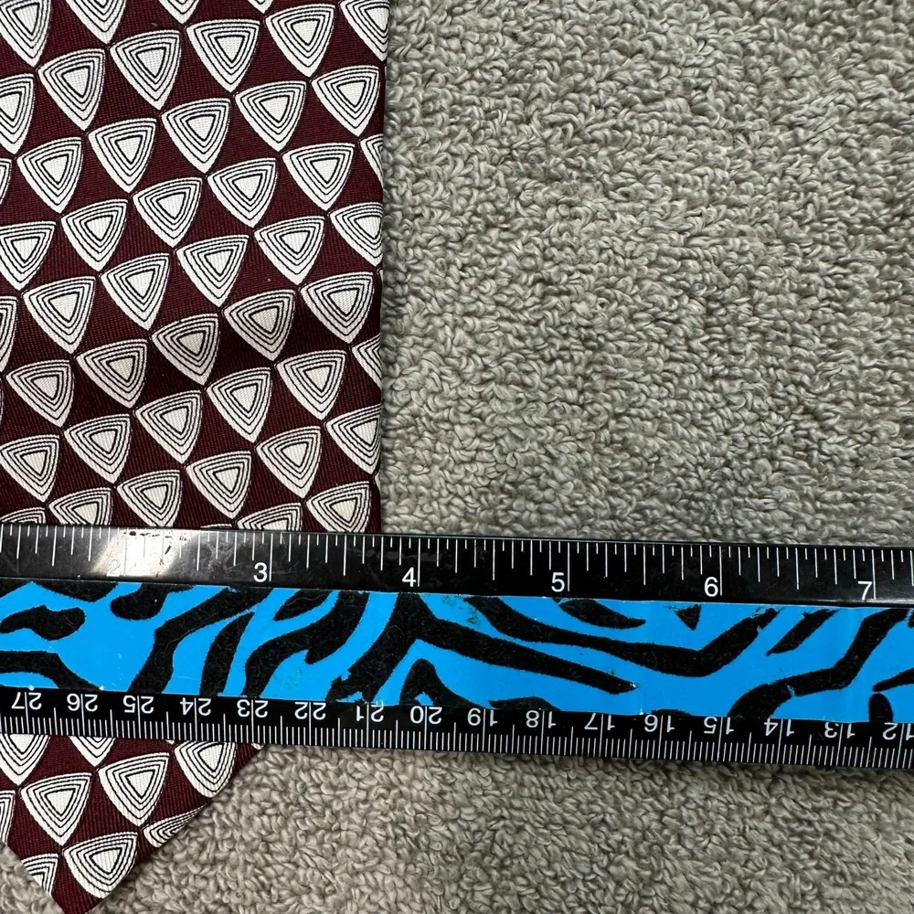Robert Talbott Mens Silk Tie Burgundy White Geometric Triangle Pattern USA Made